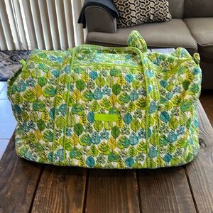 VERA BRADLEY LARGE DUFFEL